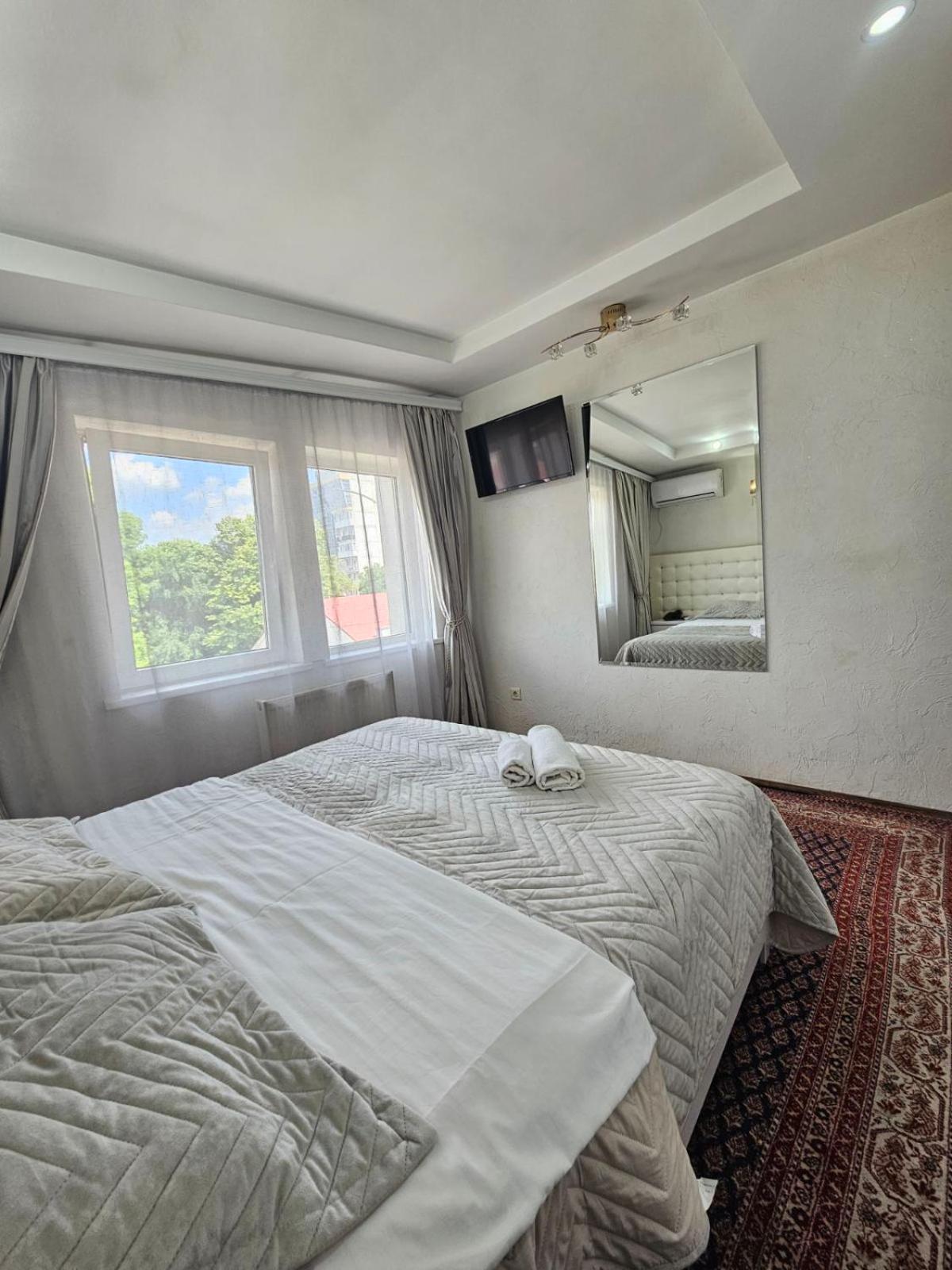 Bella Donna Hotel Кишинів Екстер'єр фото