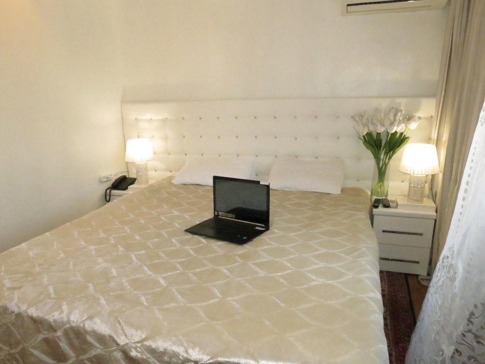 Bella Donna Hotel Кишинів Екстер'єр фото